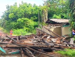 Bangunan Aset Pemprov Ditepi Danau Sipin Ambruk Pasca Hujan Deras