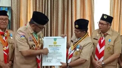 Wali Kota Jambi Terima Penghargaan Tokoh Perintis Utama Gerakan Pramuka