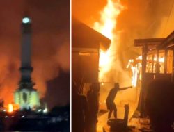 Diduga Akibat Korsleting Listrik, Lima Rumah Di Arab Melayu Hangus Terbakar
