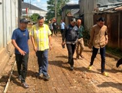 Ketua DPRD Kota Jambi Kemas Faried, Tinjau Pengecoran Jalan Simpang Rimbo