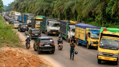 Aksi Gercep MPLLBB Urai Kemacetan di Jalur Lintas Batubara Tanjung Pauh, Wujud Nyata Kepedulian Masyarakat