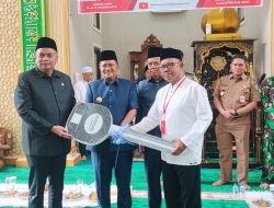 Ketua DPRD Kota Jambi Serahkan Bantuan Ambulan Jenazah, Jamaah Masjid Jami’atul Ulum Sungai Putri Danau Sipin