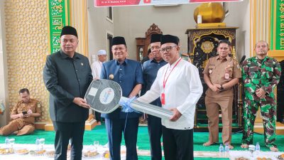 Ketua DPRD Kota Jambi Serahkan Bantuan Ambulan Jenazah, Jamaah Masjid Jami’atul Ulum Sungai Putri Danau Sipin