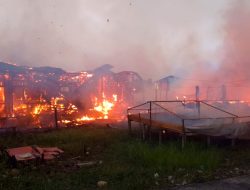 ‎Kebakaran Hebat di Nipah Panjang, 11 Rumah Warga dan Kantor Syahbandar Hangus