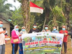 Kabut Asap Ancam Kesehatan Warga, PTPN IV Regional IV Bagikan 1.000 Masker di Tebo