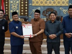 Ketua DPRD Kota Jambi Dorong Seragam Sekolah Gratis, Agar Orang Tua Tak Terbebani Saat Tahun Ajaran Baru
