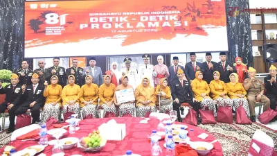 Momentum HUT ke-81 RI, Walikota Jambi Serahkan Bantuan Sosial dan Tali Asih
