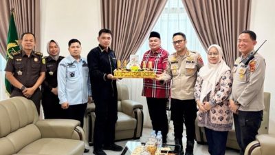 Hari Lahir Adhyaksa ke-81, Ketua DPRD Kota Jambi dan Kapolresta Berikan Surprise